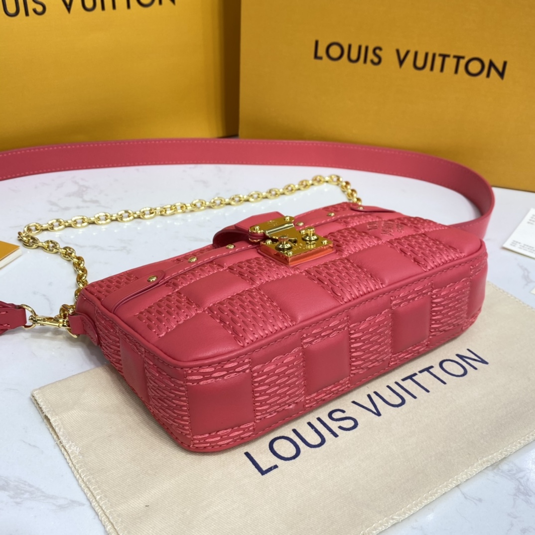 Louis Vuitton POCHETTE TROCA Shoulder Bag M59049 Pink